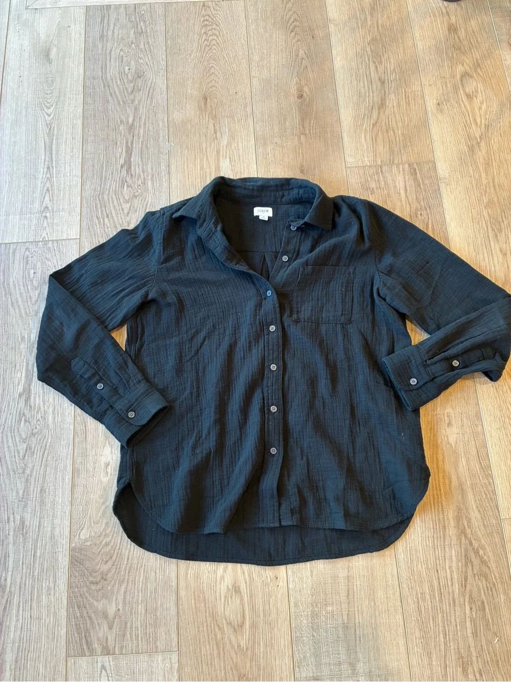 J Crew Black Button-Up cotton crinkle Lightweight Shirt long sleeve M relaxed